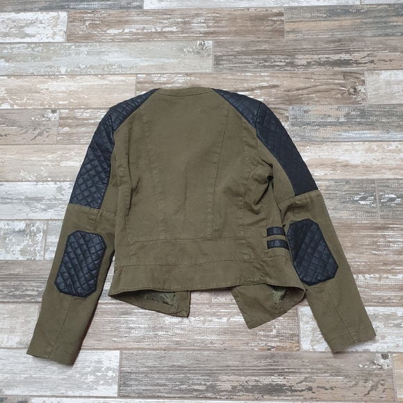 Jacket - Picture 2 of 7